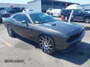 ✅ 2013 Dodge Challenger R/T Classic • VIN: 2C3CDYBT1DH670959 • Lot: 43122426. Wystawiony na IAAI z przebiegiem 132 507 mil. Bezpłatny archiwum sprzedaży aukcyjnych z USA i szczegółowy raport historii pojazdu na DreamBid. Zdjęcie 1.