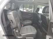 ✅ 2018 Chevrolet Traverse Premier • VIN: 1GNERKKW7JJ114802 • Lot: 69092174. Wystawiony na Copart z przebiegiem 97 276 mil. Bezpłatny archiwum sprzedaży aukcyjnych z USA i szczegółowy raport historii pojazdu na DreamBid. Zdjęcie 11.