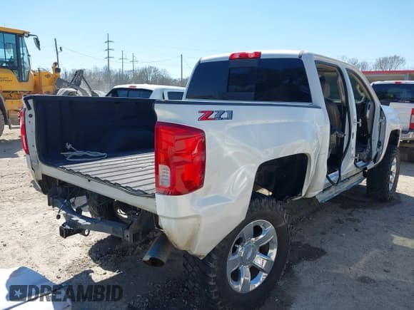 ✅ 2018 Chevrolet Silverado 1500 LTZ • VIN: 3GCUKSEJ2JG129119 • Lot: 41744772. Wystawiony na IAAI z przebiegiem 168 619 mil. Bezpłatny archiwum sprzedaży aukcyjnych z USA i szczegółowy raport historii pojazdu na DreamBid. Zdjęcie 6.