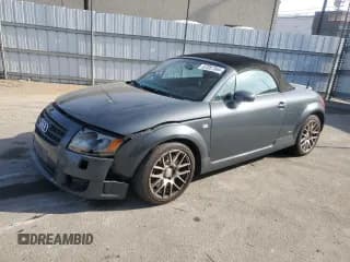 ✅ 2005 Audi TT • VIN: TRUUF28N651002810 • Lot: 87287364. Wystawiony na Copart z przebiegiem 126 123 mil. Bezpłatny archiwum sprzedaży aukcyjnych z USA i szczegółowy raport historii pojazdu na DreamBid. Zdjęcie 1.