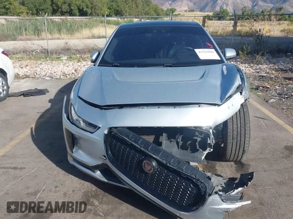 ✅ 2020 Jaguar I-Pace SE • VIN: SADHC2S13L1F80538 • Lot: 43315996. Wystawiony na IAAI z przebiegiem 47 900 mil. Bezpłatny archiwum sprzedaży aukcyjnych z USA i szczegółowy raport historii pojazdu na DreamBid. Zdjęcie 12.