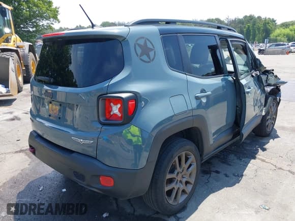 ✅ 2017 Jeep Renegade Trailhawk • VIN: ZACCJBCB6HPF05209 • Lot: 42623396. Listed on IAAI with 129,996 mi. Free auction sales archive from the USA and detailed vehicle history report at DreamBid. Image 4.