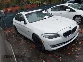 ✅ 2013 BMW 5 Series 528i • VIN: WBAXG5C5XDDY31869 • Lot: 43568103. Wystawiony na IAAI z przebiegiem 146 188 mil. Bezpłatny archiwum sprzedaży aukcyjnych z USA i szczegółowy raport historii pojazdu na DreamBid. Zdjęcie 1.