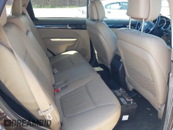 ✅ 2013 Kia Sorento EX • VIN: 5XYKU4A65DG367757 • Lot: 42283593. Listed on IAAI with 122,779 mi. Free auction sales archive from the USA and detailed vehicle history report at DreamBid. Image 8.