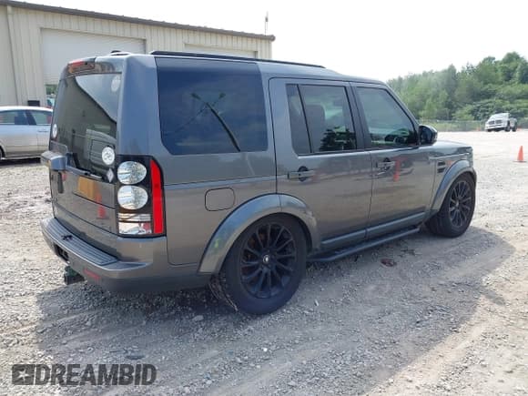 ✅ 2016 Land Rover LR4 HSE • VIN: SALAG2V68GA793988 • Lot: 42878308. Listed on IAAI with 142,738 mi. Free auction sales archive from the USA and detailed vehicle history report at DreamBid. Image 4.