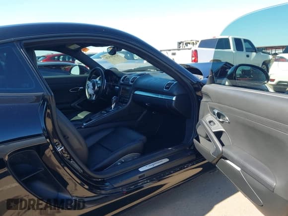 ✅ 2014 Porsche Cayman • VIN: WP0AA2A87EK171793 • Lot: 43450920. Listed on IAAI with 44,921 mi. Free auction sales archive from the USA and detailed vehicle history report at DreamBid. Image 5.