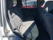 ✅ 2006 Jeep Commander • VIN: 1J8HH48NX6C330781 • Lot: 41604799. Listed on IAAI with 117,200 mi. Free auction sales archive from the USA and detailed vehicle history report at DreamBid. Image 8.