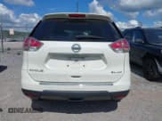 ✅ 2016 Nissan Rogue SV • VIN: 5N1AT2MV6GC832119 • Lot: 43131759. Listed on IAAI with 186,677 mi. Free auction sales archive from the USA and detailed vehicle history report at DreamBid. Image 16.