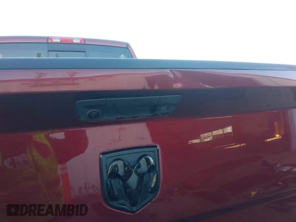 ✅ 2018 Ram 2500 Laramie • VIN: 3C6UR5FL7JG187795 • Lot: 43661161. Listed on IAAI with 106,982 mi. Free auction sales archive from the USA and detailed vehicle history report at DreamBid. Image 18.