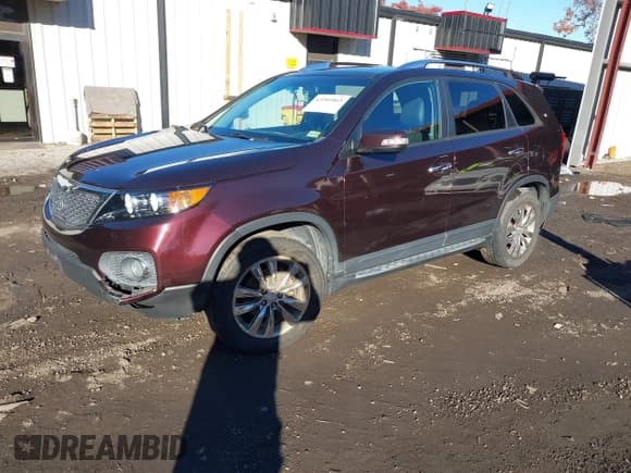 ✅ 2011 Kia Sorento EX • VIN: 5XYKU4A20BG179268 • Лот: 43589865. Опубликован ранее на IAAI с пробегом 117 059 миль. Бесплатный доступ к архиву аукционных продаж из США и подробный отчёт об истории автомобиля на DreamBid. Изображение 17.