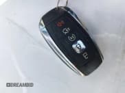 ✅ 2017 Lincoln MKZ Reserve • VIN: 3LN6L5FC1HR666551 • Lot: 43382389. Wystawiony na IAAI z przebiegiem 133 627 mil. Bezpłatny archiwum sprzedaży aukcyjnych z USA i szczegółowy raport historii pojazdu na DreamBid. Zdjęcie 11.