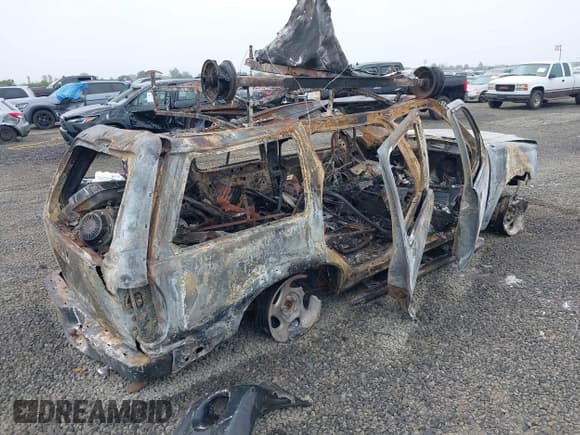 ✅ 1999 Ford Explorer XLT • VIN: 1FMZU34E9XZB73679 • Лот: 42322708. Опубликован ранее на IAAI с пробегом Не указан. Бесплатный доступ к архиву аукционных продаж из США и подробный отчёт об истории автомобиля на DreamBid. Изображение 4.