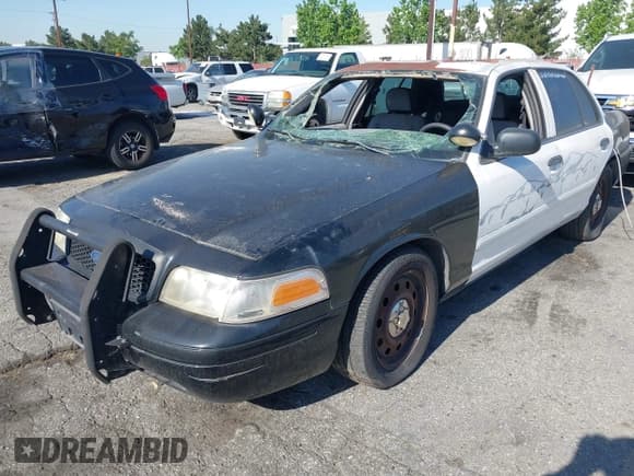 ✅ 2008 Ford Police Interceptor • VIN: 2FAFP71V18X150470 • Lot: 42301553. Listed on IAAI with 82,116 mi. Free auction sales archive from the USA and detailed vehicle history report at DreamBid. Image 18.
