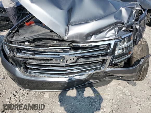 ✅ 2020 Chevrolet Suburban Premier • VIN: 1GNSKJKCXLR140158 • Lot: 69436314. Wystawiony na Copart z przebiegiem 52 922 mil. Bezpłatny archiwum sprzedaży aukcyjnych z USA i szczegółowy raport historii pojazdu na DreamBid. Zdjęcie 12.