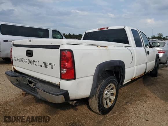 ✅ 2007 Chevrolet Silverado 1500 LT1 • VIN: 1GCEC19XX7Z140940 • Lot: 69942634. Listed on Copart with 260,883 mi. Free auction sales archive from the USA and detailed vehicle history report at DreamBid. Image 3.