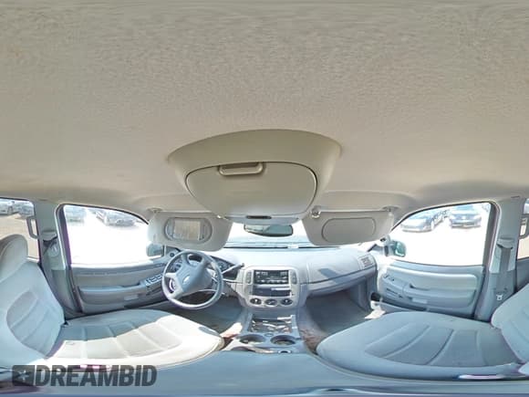 ✅ 2004 Ford Explorer XLT • VIN: 1FMDU63W94UA01005 • Lot: 62083795. Wystawiony na Copart z przebiegiem 273 342 mil. Bezpłatny archiwum sprzedaży aukcyjnych z USA i szczegółowy raport historii pojazdu na DreamBid. Zdjęcie 15.