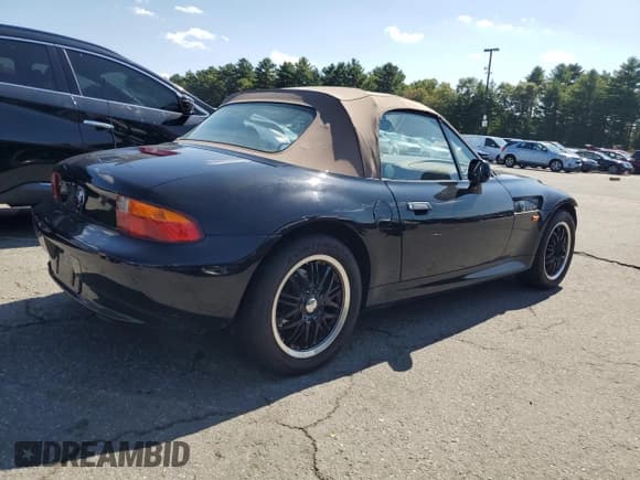 ✅ 1997 BMW 3 Series Z3 1.9 • VIN: 4USCH7328VLB78852 • Lot: 80609455. Listed on Copart with 107,135 mi. Free auction sales archive from the USA and detailed vehicle history report at DreamBid. Image 3.