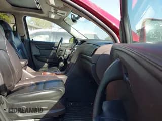 ✅ 2014 Chevrolet Traverse LT • VIN: 1GNKRHKD1EJ170566 • Lot: 43122514. Wystawiony na IAAI z przebiegiem 197 399 mil. Bezpłatny archiwum sprzedaży aukcyjnych z USA i szczegółowy raport historii pojazdu na DreamBid. Zdjęcie 5.