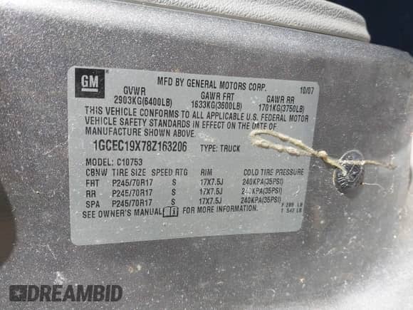 2008 Chevrolet Silverado 1500 Work Truck z VIN 1GCEC19X78Z163206, wystawiony jako IAAI lot #41654310 z przebiegiem 224 879 mil mil oraz . Historia ofert i sprzedaży dostępna na DreamBid. Obrazek 9.