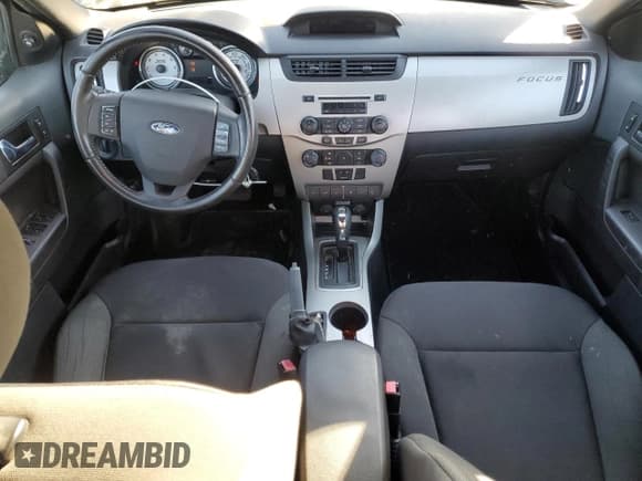 ✅ 2011 Ford Focus SES • VIN: 1FAHP3GN6BW125169 • Lot: 92245135. Wystawiony na Copart z przebiegiem 168 070 mil. Bezpłatny archiwum sprzedaży aukcyjnych z USA i szczegółowy raport historii pojazdu na DreamBid. Zdjęcie 8.