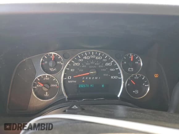 ✅ 2017 Chevrolet Express Cargo • VIN: 1GCWGAFF7H1116664 • Lot: 87458805. Listed on Copart with 232,178 mi. Free auction sales archive from the USA and detailed vehicle history report at DreamBid. Image 9.