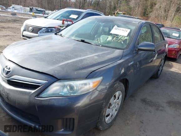 ✅ 2010 Toyota Camry • VIN: 4T1BB3EK6AU113584 • Lot: 41357024. Wystawiony na IAAI z przebiegiem 208 724 mil. Bezpłatny archiwum sprzedaży aukcyjnych z USA i szczegółowy raport historii pojazdu na DreamBid. Zdjęcie 2.