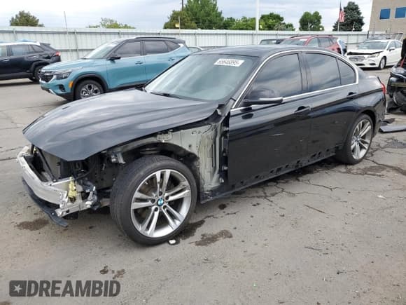 ✅ 2015 BMW 3 Series 328i xDrive • VIN: WBA3B5G52FNS13918 • Лот: 65646895. Опубликован ранее на Copart с пробегом 79 828 миль. Бесплатный доступ к архиву аукционных продаж из США и подробный отчёт об истории автомобиля на DreamBid. Изображение 1.