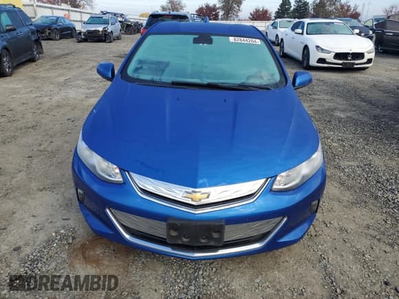 ✅ 2017 Chevrolet Volt LT • VIN: 1G1RC6S59HU177024 • Lot: 82844204. Wystawiony na Copart z przebiegiem 83 851 mil. Bezpłatny archiwum sprzedaży aukcyjnych z USA i szczegółowy raport historii pojazdu na DreamBid. Zdjęcie 5.