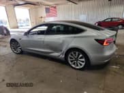✅ 2018 Tesla Model 3 Long Range Battery • VIN: 5YJ3E1EB4JF087614 • Lot: 92456345. Wystawiony na Copart z przebiegiem 40 486 mil. Bezpłatny archiwum sprzedaży aukcyjnych z USA i szczegółowy raport historii pojazdu na DreamBid. Zdjęcie 2.