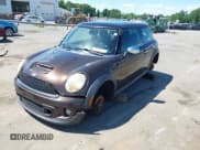 ✅ 2011 MINI Hardtop S • VIN: WMWSV3C52BTY15379 • Lot: 42331928. Listed on IAAI with 121,187 mi. Free auction sales archive from the USA and detailed vehicle history report at DreamBid. Image 2.
