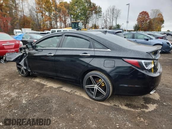 ✅ 2013 Hyundai Sonata SE • VIN: 5NPEC4AB9DH808795 • Лот: 90017235. Опубликован ранее на Copart с пробегом 172 344 миль. Бесплатный доступ к архиву аукционных продаж из США и подробный отчёт об истории автомобиля на DreamBid. Изображение 2.