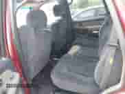 2001 Chevrolet Tahoe LT z VIN 1GNEK13T21J295102, wystawiony jako IAAI lot #42568135 z przebiegiem 286 769 mil mil oraz . Historia ofert i sprzedaży dostępna na DreamBid. Obrazek 8.