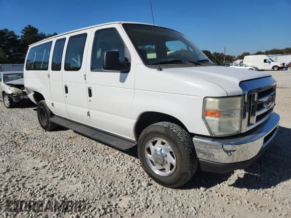 ✅ 2011 Ford Econoline Passenger XLT • VIN: 1FBNE3BL8BDA61399 • Lot: 91578855. Wystawiony na Copart z przebiegiem 315 768 mil. Bezpłatny archiwum sprzedaży aukcyjnych z USA i szczegółowy raport historii pojazdu na DreamBid. Zdjęcie 4.