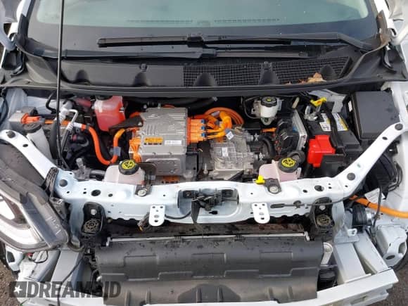 2021 Chevrolet Bolt EV 1LT z VIN 1G1FW6S03M4104806, wystawiony jako IAAI lot #41260127 z przebiegiem 28 180 mil mil oraz . Historia ofert i sprzedaży dostępna na DreamBid. Obrazek 10.