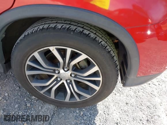 ✅ 2018 Mitsubishi Outlander SEL • VIN: JA4AP4AW0JU001292 • Lot: 43607558. Listed on IAAI with 71,392 mi. Free auction sales archive from the USA and detailed vehicle history report at DreamBid. Image 12.