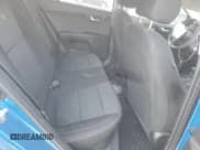 ✅ 2023 Kia Rio LX • VIN: 3KPA24AD3PE569028 • Lot: 86466655. Wystawiony na Copart z przebiegiem 29 490 mil. Bezpłatny archiwum sprzedaży aukcyjnych z USA i szczegółowy raport historii pojazdu na DreamBid. Zdjęcie 10.