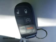 ✅ 2019 Jeep Compass Latitude • VIN: 3C4NJCBBXKT613848 • Lot: 42598962. Listed on IAAI with 47,550 mi. Free auction sales archive from the USA and detailed vehicle history report at DreamBid. Image 11.