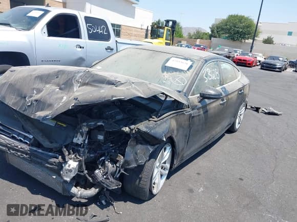 ✅ 2019 Audi A5 Sportback Premium • VIN: WAUANCF50KA054421 • Lot: 42933628. Wystawiony na IAAI z przebiegiem 64 835 mil. Bezpłatny archiwum sprzedaży aukcyjnych z USA i szczegółowy raport historii pojazdu na DreamBid. Zdjęcie 6.