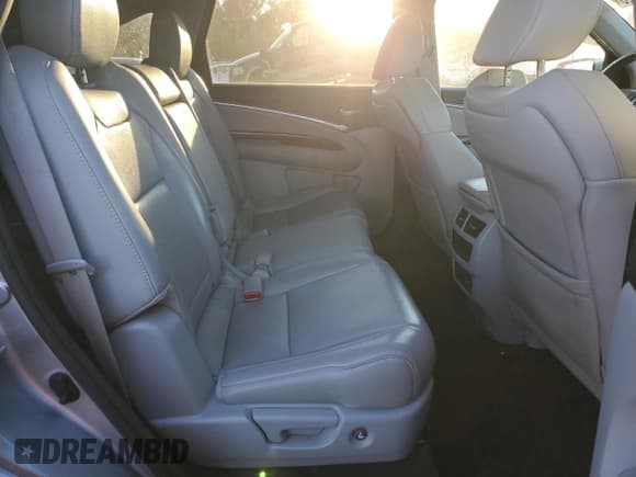 ✅ 2018 Acura MDX • VIN: 5J8YD4H38JL023847 • Lot: 91284925. Wystawiony na Copart z przebiegiem 158 757 mil. Bezpłatny archiwum sprzedaży aukcyjnych z USA i szczegółowy raport historii pojazdu na DreamBid. Zdjęcie 11.