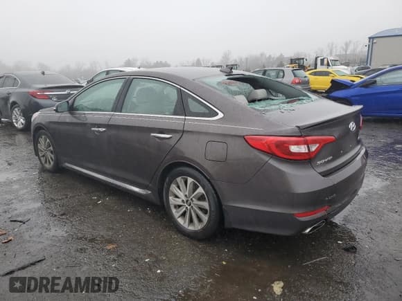 ✅ 2017 Hyundai Sonata Sport • VIN: 5NPE34AF9HH555714 • Lot: 70071212. Listed on Copart with 26,481 mi. Free auction sales archive from the USA and detailed vehicle history report at DreamBid. Image 2.