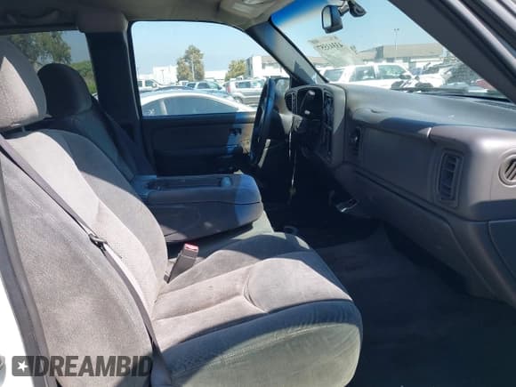 ✅ 2003 Chevrolet Silverado 1500 LS • VIN: 2GCEK19T831102545 • Lot: 43343557. Listed on IAAI with 213,829 mi. Free auction sales archive from the USA and detailed vehicle history report at DreamBid. Image 5.