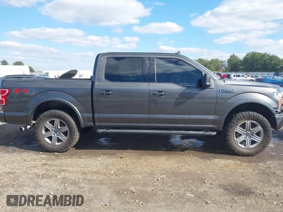 ✅ 2019 Ford F-150 XLT • VIN: 1FTEW1E40KKE14392 • Lot: 43546923. Wystawiony na IAAI z przebiegiem 94 259 mil. Bezpłatny archiwum sprzedaży aukcyjnych z USA i szczegółowy raport historii pojazdu na DreamBid. Zdjęcie 14.
