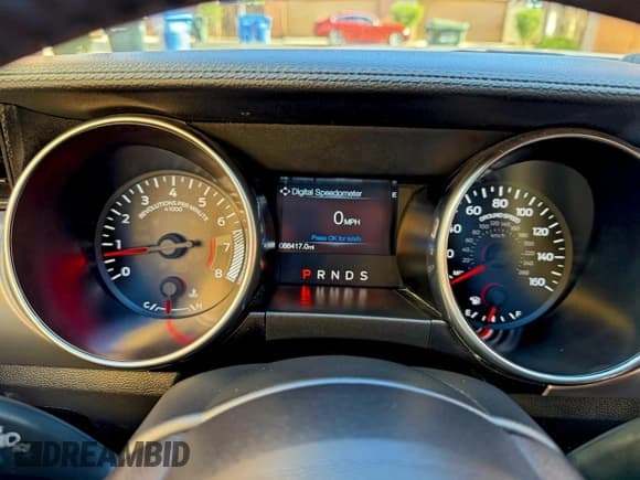 ✅ 2020 Ford Mustang EcoBoost Premium • VIN: 1FATP8UH4L5112126 • Лот: 96627595. Опубликован ранее на Copart с пробегом 88 417 миль. Бесплатный доступ к архиву аукционных продаж из США и подробный отчёт об истории автомобиля на DreamBid. Изображение 8.