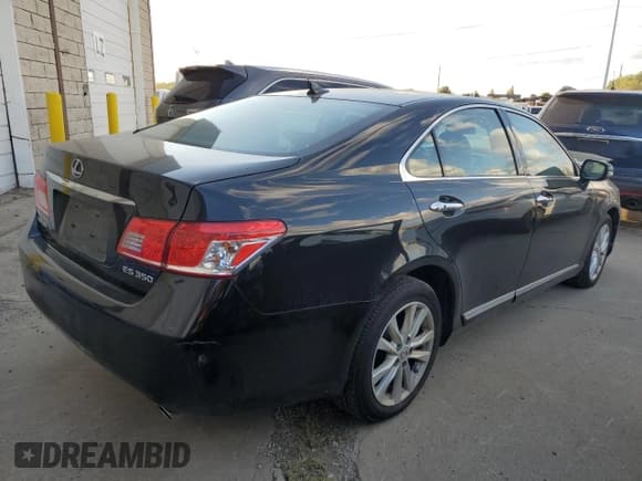 ✅ 2010 Lexus ES 330 • VIN: JTHBK1EG1A2351065 • Lot: 81972545. Listed on Copart with 164,751 mi. Free auction sales archive from the USA and detailed vehicle history report at DreamBid. Image 3.