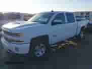 2018 Chevrolet Silverado 1500 LT с VIN 3GCUKREC4JG540242, выставлен на аукционе IAAI как лот 43319652 с пробегом 59 477 миль миль и . История ставок и продаж доступна на DreamBid. Изображение 19.