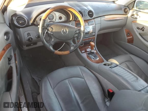 ✅ 2006 Mercedes-Benz CLK 500 • VIN: WDBTJ75H96F182447 • Лот: 88880765. Опубликован ранее на Copart с пробегом 167 923 миль. Бесплатный доступ к архиву аукционных продаж из США и подробный отчёт об истории автомобиля на DreamBid. Изображение 8.