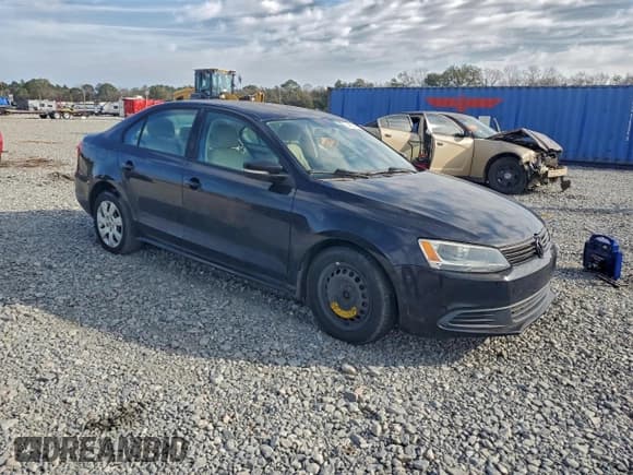 ✅ 2011 Volkswagen Jetta SE • VIN: 3VWDX7AJ3BM371549 • Lot: 94355875. Listed on Copart with 203,586 mi. Free auction sales archive from the USA and detailed vehicle history report at DreamBid. Image 4.