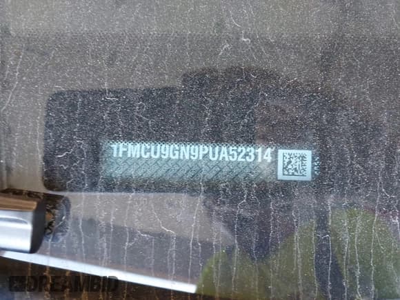 ✅ 2023 Ford Escape Active • VIN: 1FMCU9GN9PUA52314 • Lot: 43194990. Wystawiony na IAAI z przebiegiem 29 211 mil. Bezpłatny archiwum sprzedaży aukcyjnych z USA i szczegółowy raport historii pojazdu na DreamBid. Zdjęcie 9.