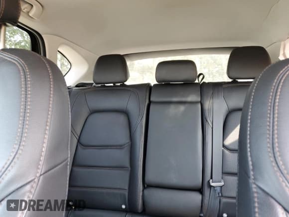 ✅ 2022 Mazda CX-5 S Premium Plus • VIN: JM3KFBEM6N0642364 • Lot: 60361005. Wystawiony na Copart z przebiegiem 17 421 mil. Bezpłatny archiwum sprzedaży aukcyjnych z USA i szczegółowy raport historii pojazdu na DreamBid. Zdjęcie 10.