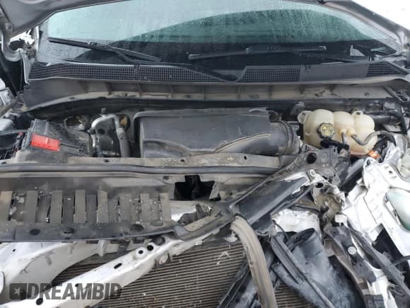 ✅ 2019 Chevrolet Silverado 1500 Work Truck • VIN: 1GCRWAEH7KZ408584 • Lot: 93318075. Wystawiony na Copart z przebiegiem 136 636 mil. Bezpłatny archiwum sprzedaży aukcyjnych z USA i szczegółowy raport historii pojazdu na DreamBid. Zdjęcie 11.